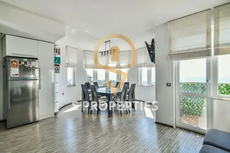 Panoramic Three-Room Apartment in Trakata