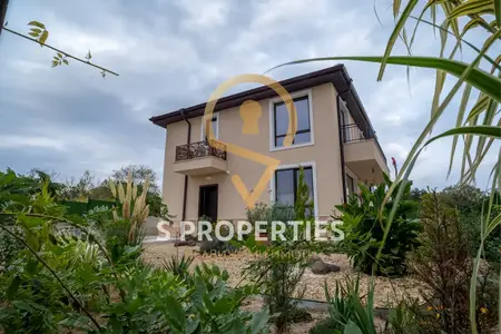 New House in Priseltsi