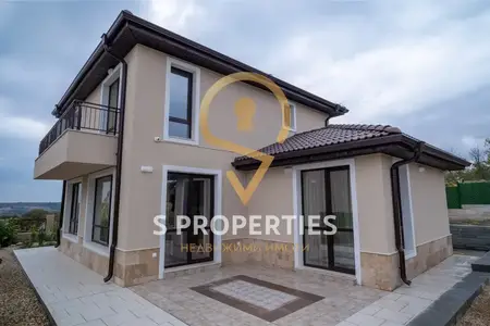 New House in Priseltsi