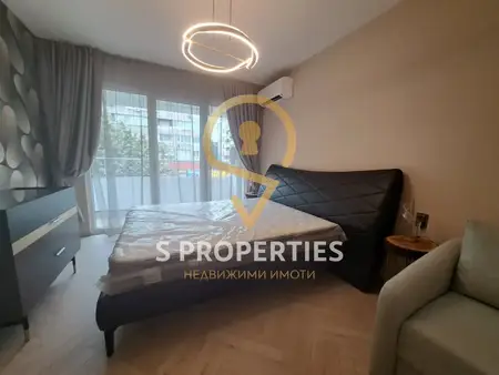 Spacious Apartment Behind the Cathedral in Varna